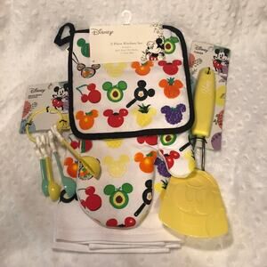 Mickey Foods & Fun Kitchen Bundle